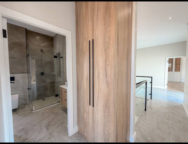 4 BEDROOM FREESTANDING FOR SALE IN FOUNTAINBROOK ESTATE